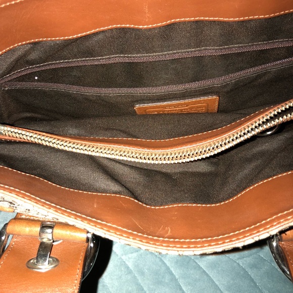 Authentic Coach purse - Picture 3 of 4